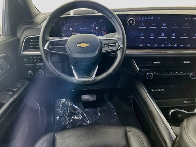 2025 Chevrolet Suburban LT