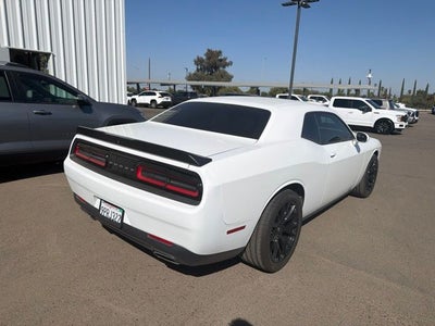2016 Dodge Challenger SXT