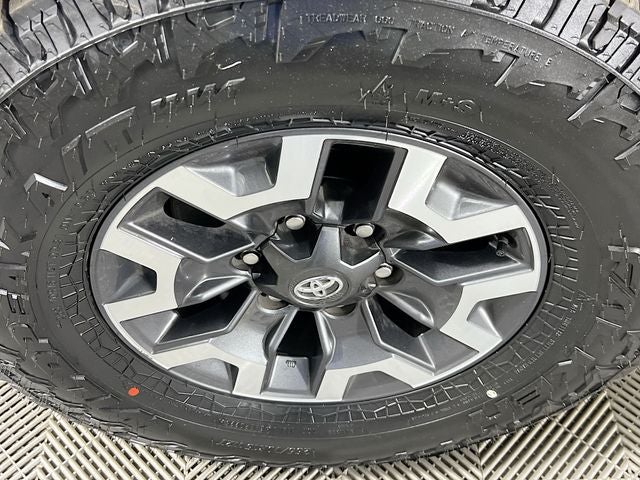 2022 Toyota Tacoma TRD Off-Road V6