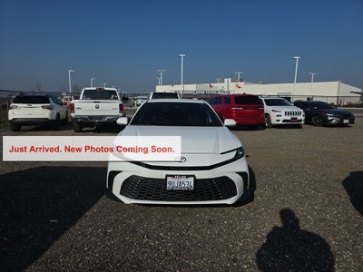 2025 Toyota Camry SE