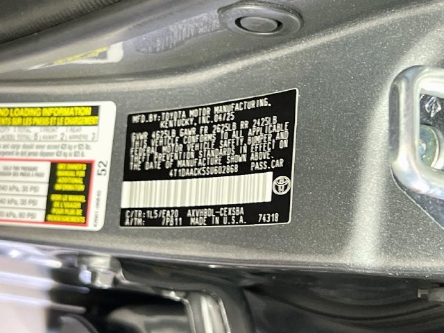 2025 Toyota Camry SE