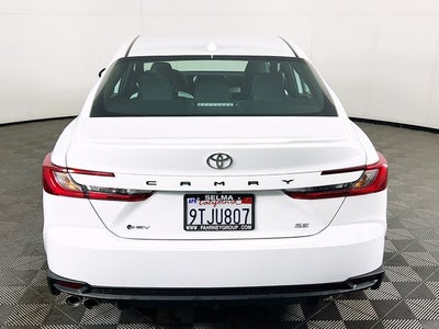 2025 Toyota Camry SE