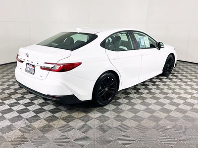 2025 Toyota Camry SE