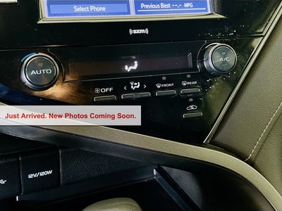 2020 Toyota Camry SE