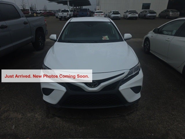2020 Toyota Camry SE