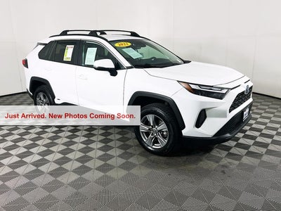 2022 Toyota RAV4 Hybrid XLE