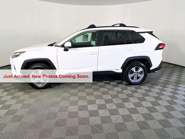 2022 Toyota RAV4 Hybrid XLE
