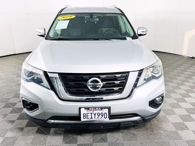 2019 Nissan Pathfinder SV