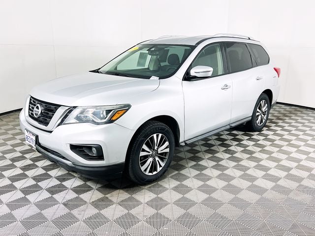2019 Nissan Pathfinder SV