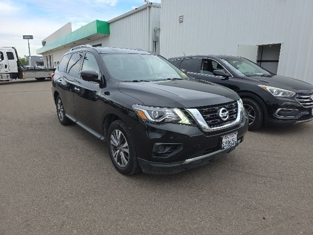 2019 Nissan Pathfinder S