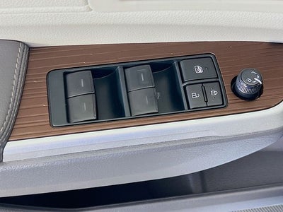 2023 Toyota Sienna LE 8 Passenger