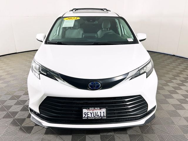 2023 Toyota Sienna LE 8 Passenger