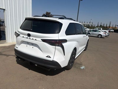 2026 Toyota Sienna Woodland Edition 7 Passenger