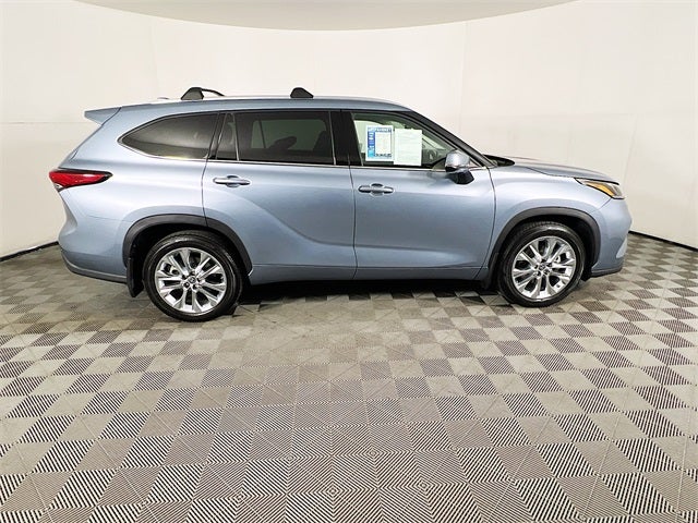 2022 Toyota Highlander Limited