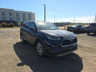 2026 Toyota Highlander Hybrid Platinum