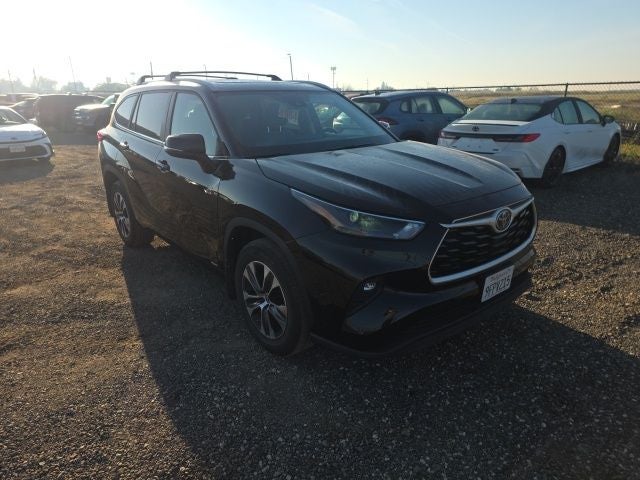2023 Toyota Highlander Hybrid XLE
