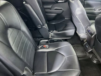 2023 Toyota Highlander Hybrid XLE