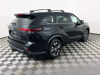 2026 Toyota Highlander Hybrid XLE