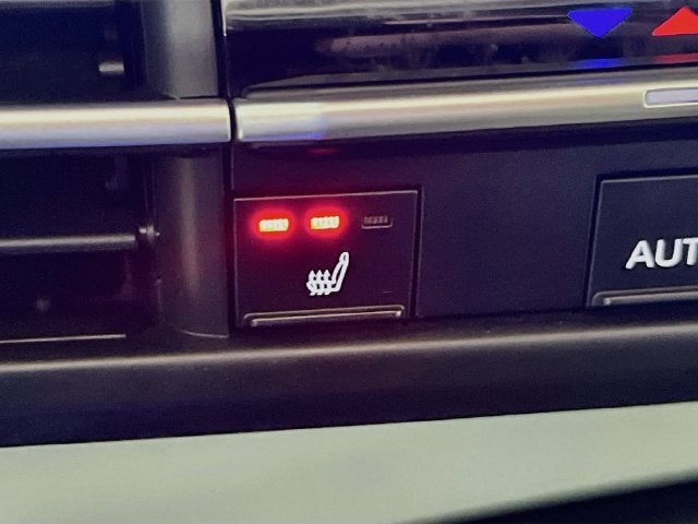 2025 Toyota Sienna XLE 8 Passenger