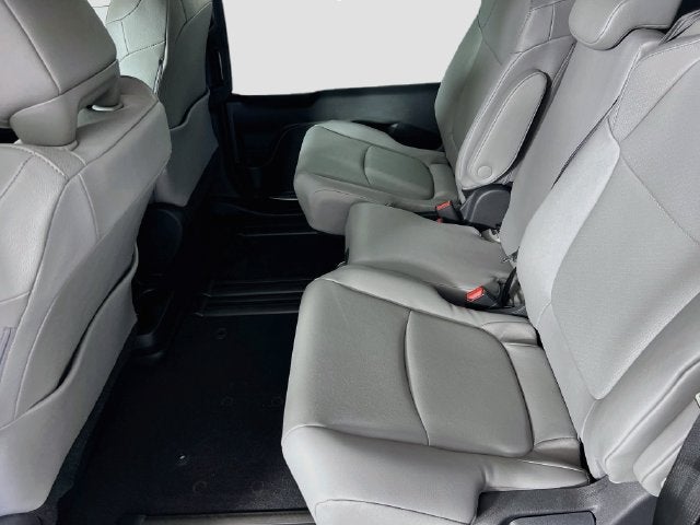 2026 Toyota Sienna XLE 8 Passenger