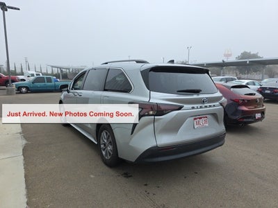 2024 Toyota Sienna XLE