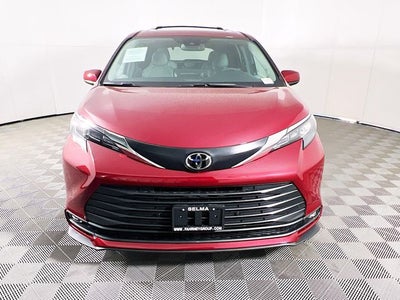 2026 Toyota Sienna XLE 7 Passenger