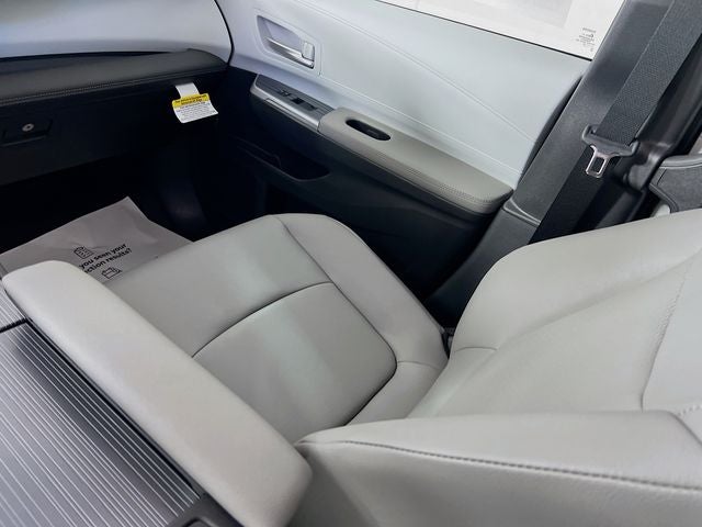 2026 Toyota Sienna XLE 7 Passenger