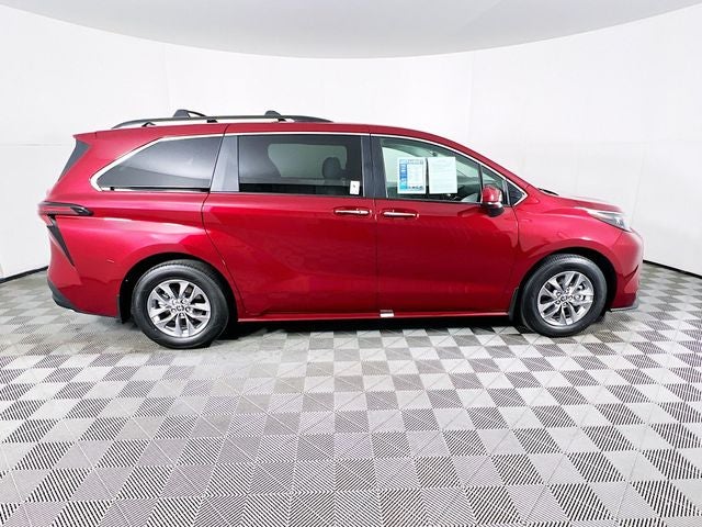 2026 Toyota Sienna XLE 7 Passenger