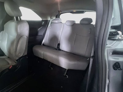 2025 Toyota Sienna XLE 8 Passenger