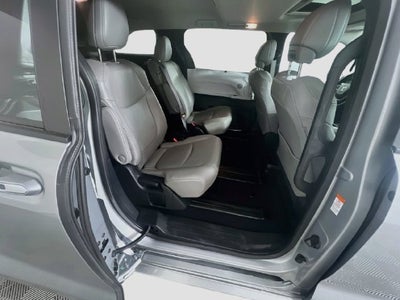 2025 Toyota Sienna XLE 8 Passenger