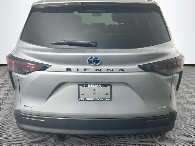 2025 Toyota Sienna XLE 8 Passenger