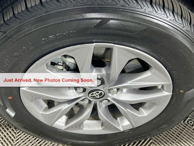 2024 Toyota Sienna XLE 8 Passenger