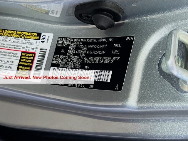 2024 Toyota Sienna XLE 8 Passenger