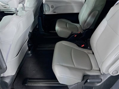2025 Toyota Sienna XLE 8 Passenger
