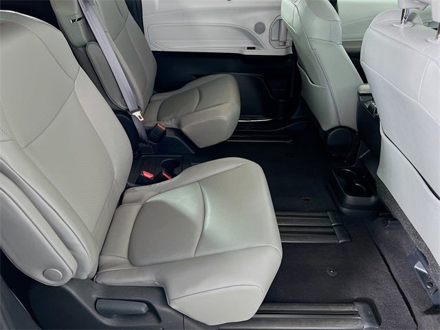 2025 Toyota Sienna XLE 8 Passenger