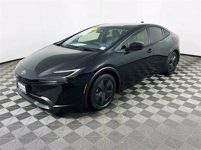 2025 Toyota Prius LE
