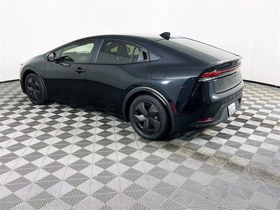 2025 Toyota Prius LE