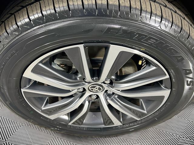 2023 Toyota Venza LE