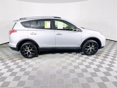 2018 Toyota RAV4 SE
