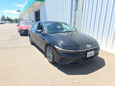 2024 Hyundai ELANTRA SEL