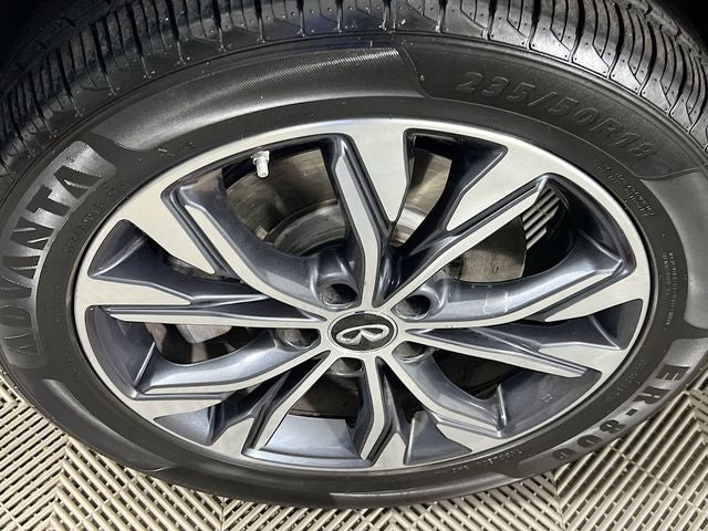 2018 INFINITI QX30 Premium