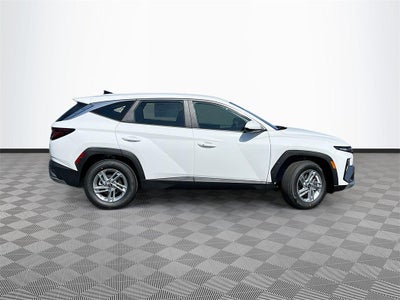 2026 Hyundai TUCSON SE FWD
