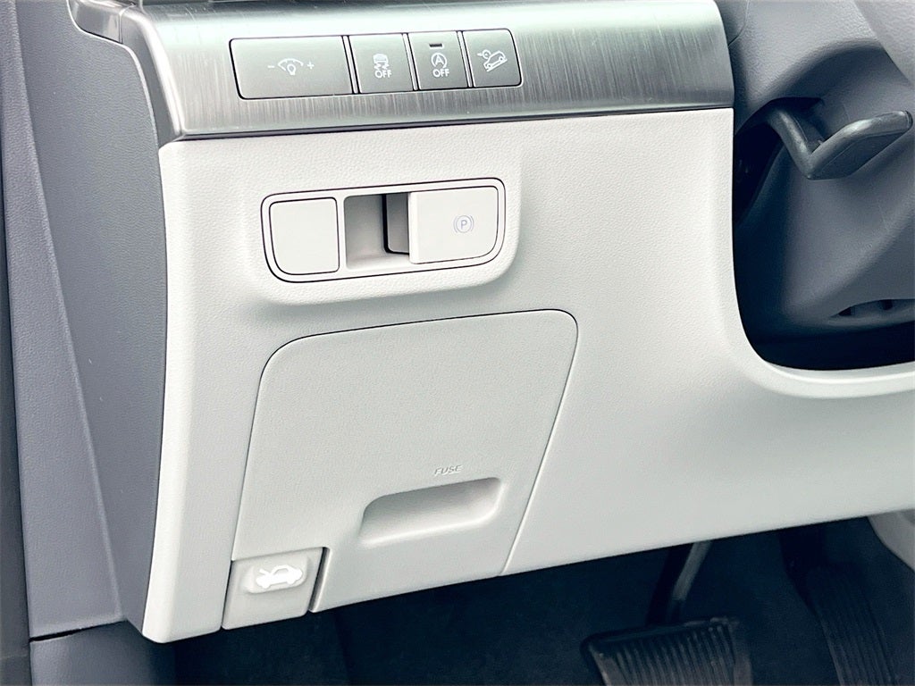 2026 Hyundai KONA SE FWD