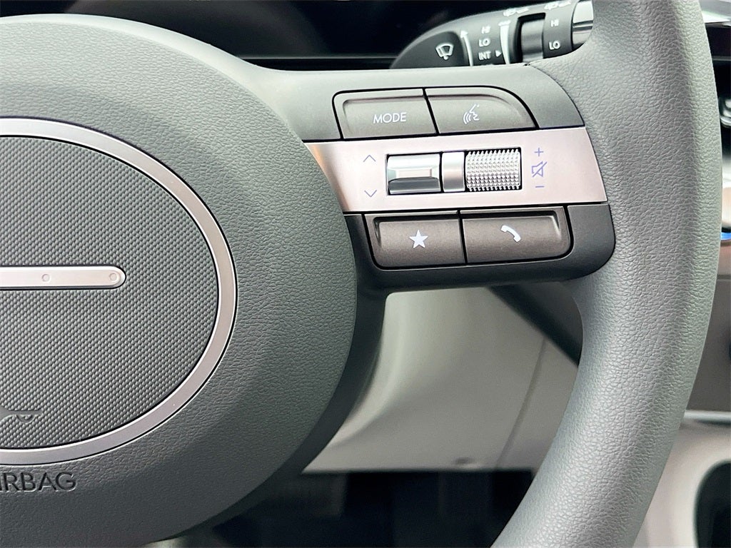 2026 Hyundai KONA SE FWD