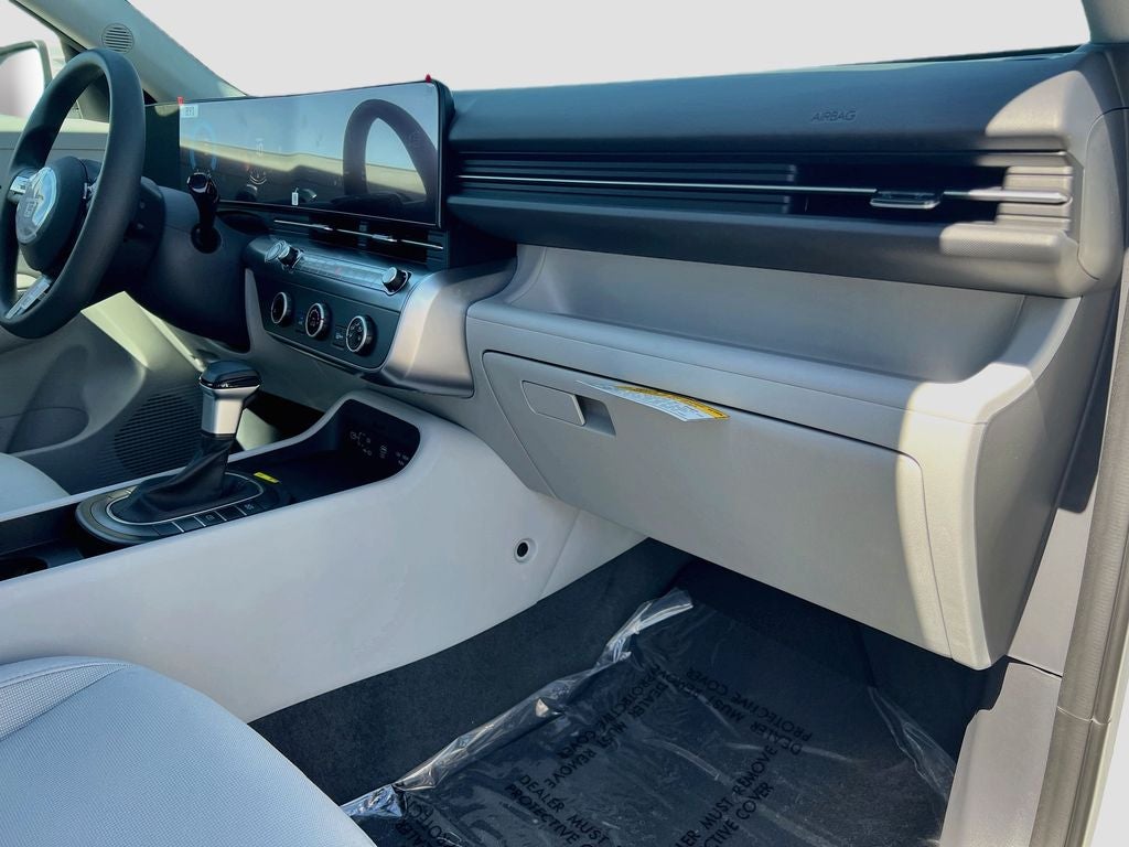 2027 Hyundai KONA SE FWD