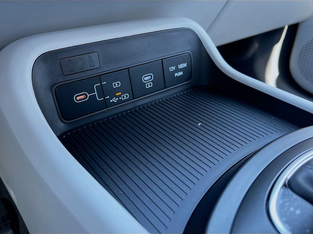 2026 Hyundai KONA SE FWD