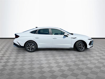 2026 Hyundai SONATA HYBRID Blue