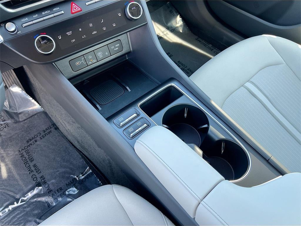 2026 Hyundai SONATA HYBRID SEL