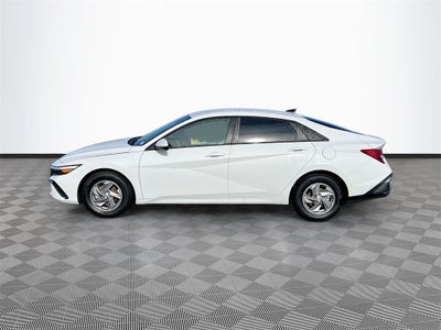 2026 Hyundai ELANTRA SE