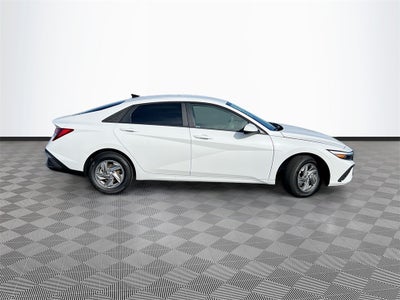 2026 Hyundai ELANTRA SE